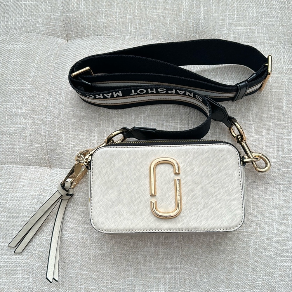 Marc Jacobs snapshot purse